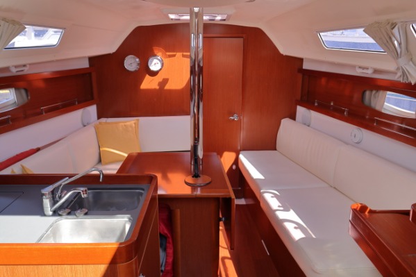 Beneteau Oceanis 31 Lift Keel additional image 5