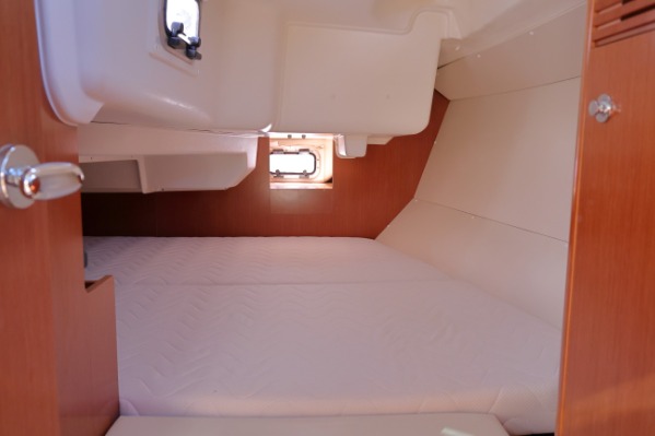 Beneteau Oceanis 31 Lift Keel additional image 9