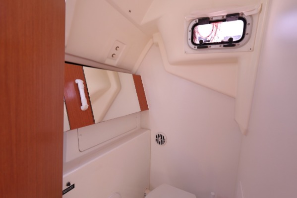 Beneteau Oceanis 31 Lift Keel  additional image 10