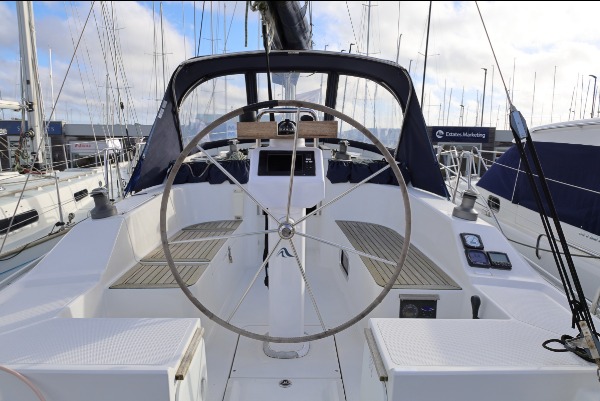Hanse 325 additional image 3