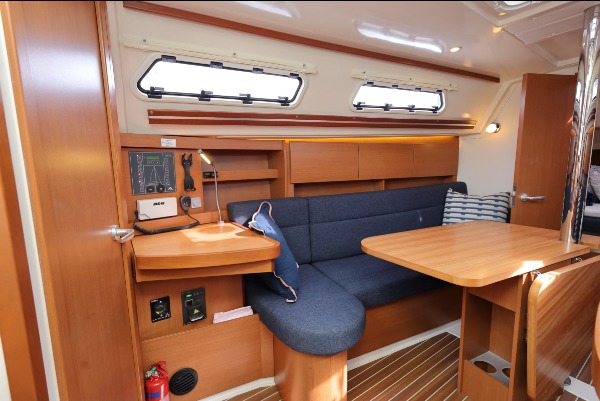 Hanse 325 additional image 7