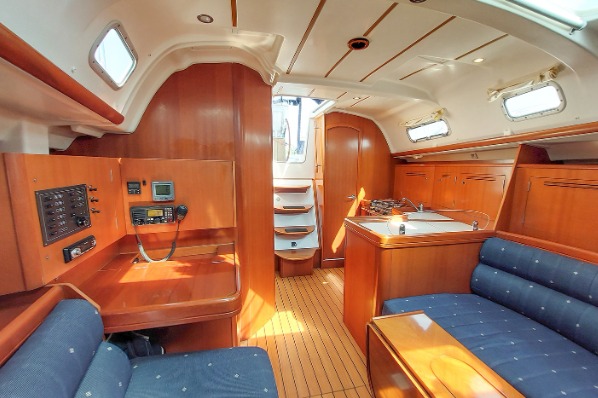 Beneteau Oceanis Clipper 343 additional image 5