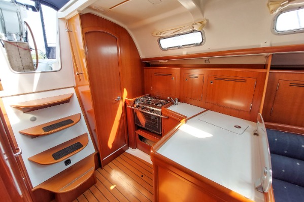 Beneteau Oceanis Clipper 343 additional image 6