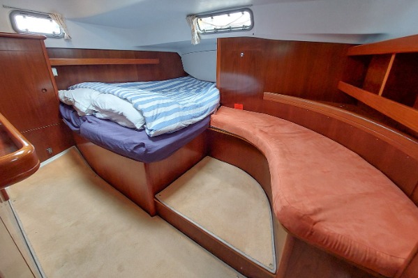 Beneteau Oceanis 36cc additional image 6