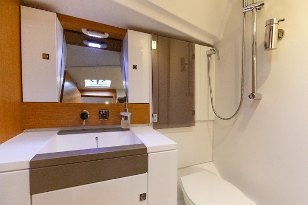 Jeanneau Sun Odyssey 44 DS additional image 8