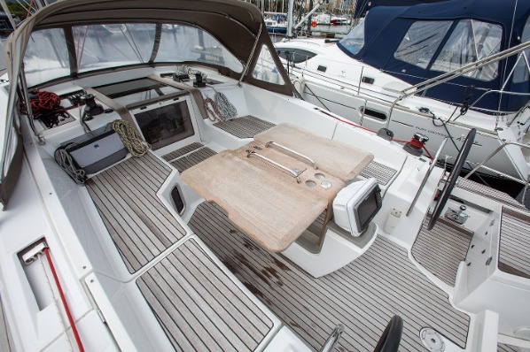 Jeanneau Sun Odyssey 44 DS additional image 3