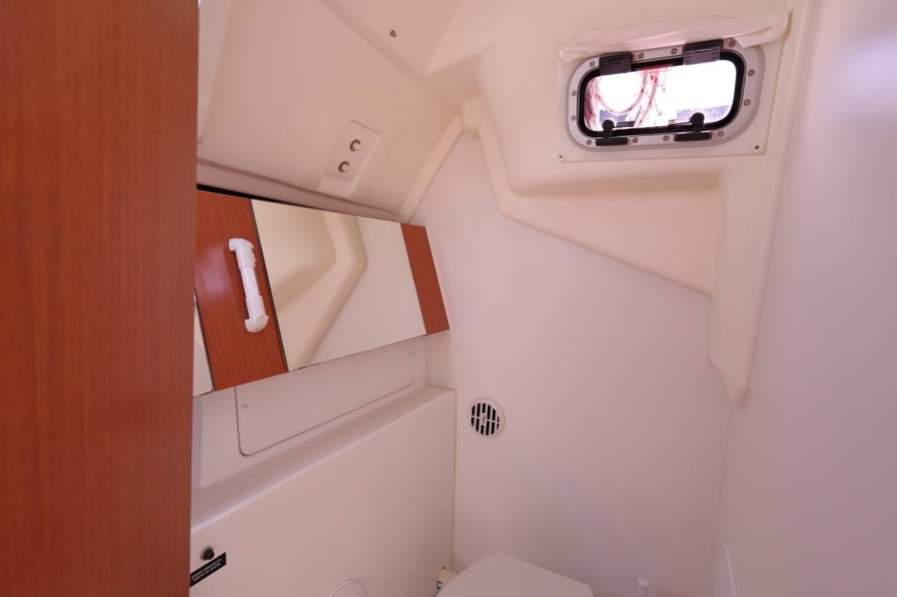 Beneteau Oceanis 31 Lift Keel 13