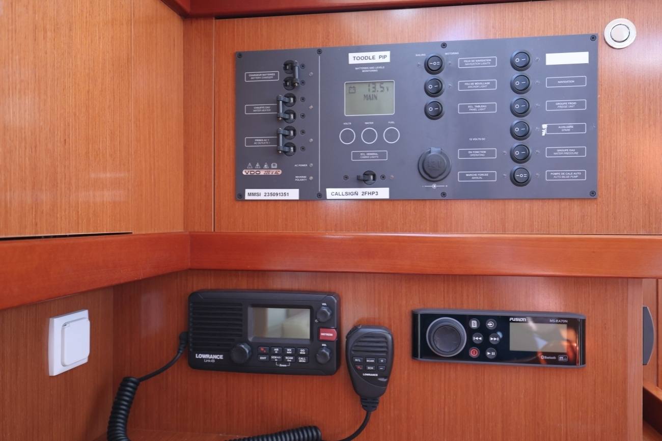 Beneteau Oceanis 31 Lift Keel 25