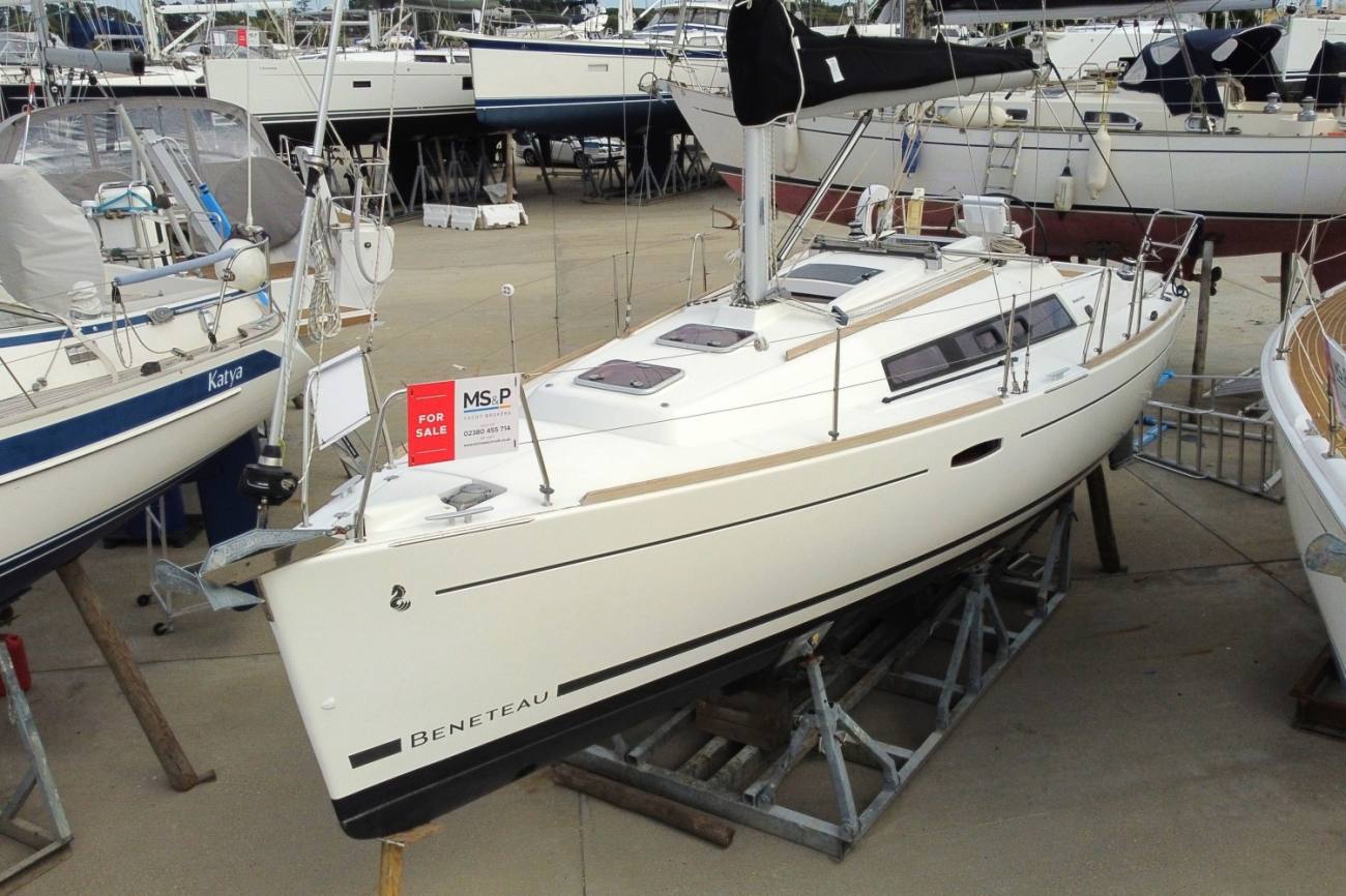 Beneteau Oceanis 31 Lift Keel 1