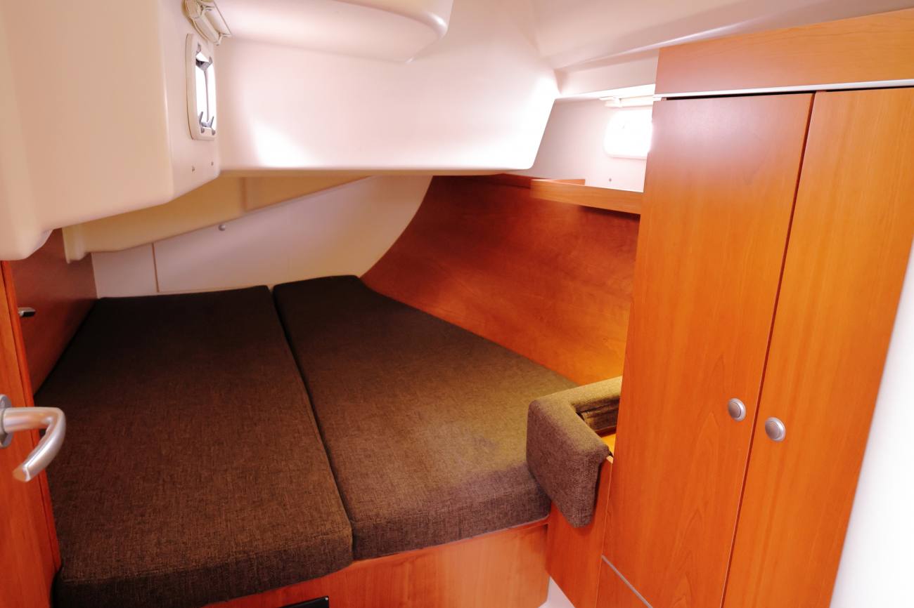 Port aft cabin