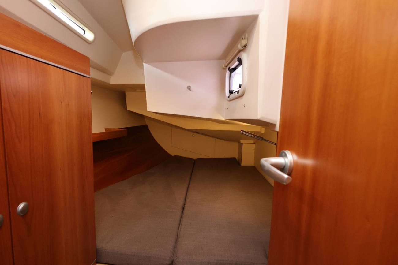 Hanse 345 Aft Cabin