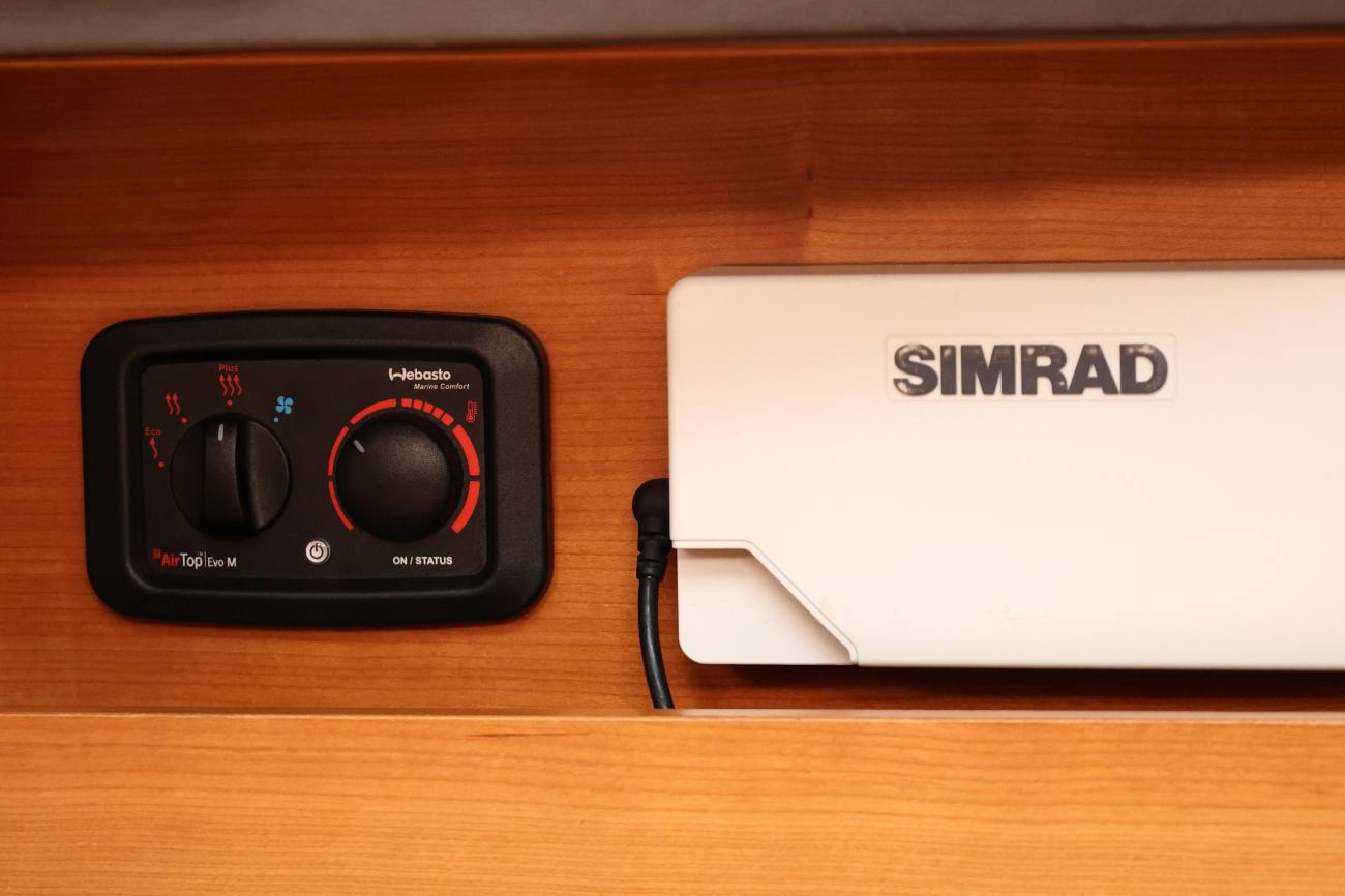 Hot air heating in Hanse 345