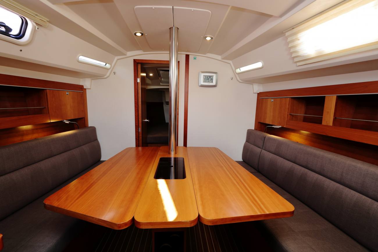 Full dining table in Hanse 345