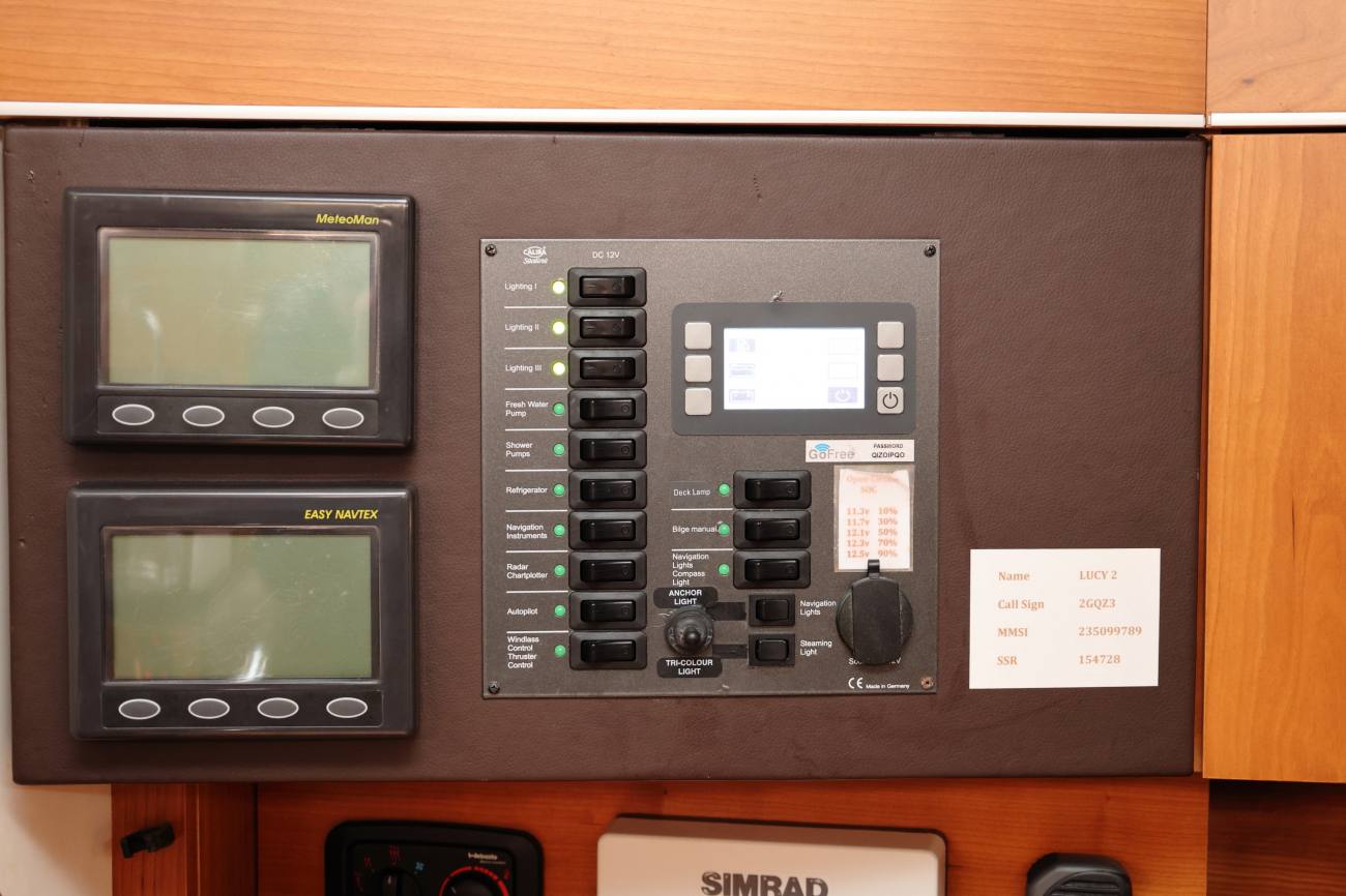 Hanse 345 switch board