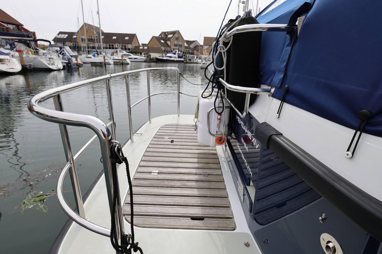 Sargo 36 Fly Memsahib Swim Platform