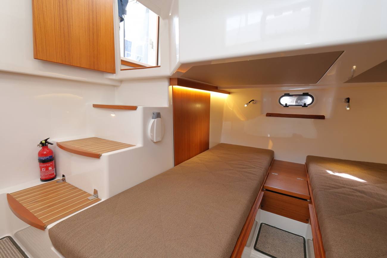 Sargo 36 Fly Memsahib Aft Cabin Steps