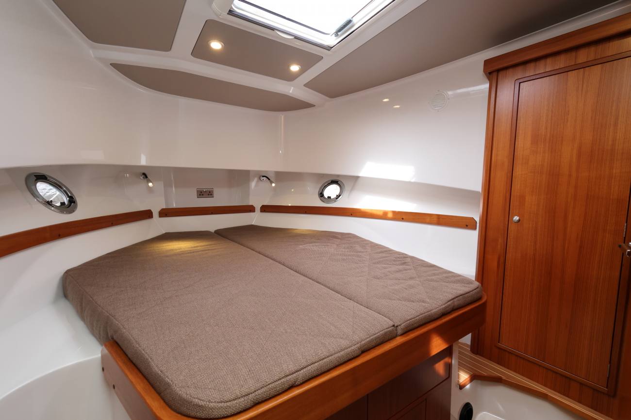 Sargo 36 Fly Memsahib Forward Cabin