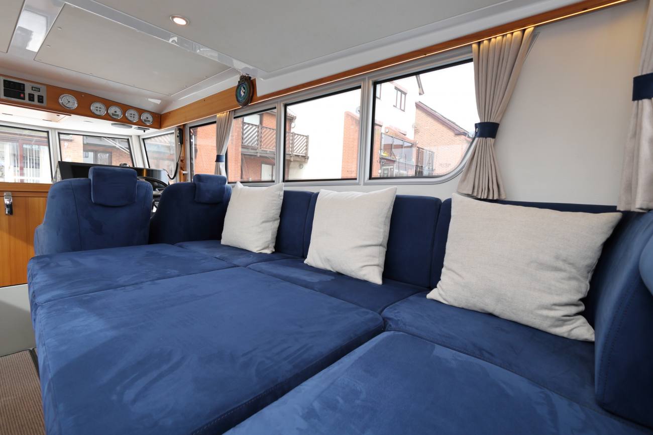 Sargo 36 Fly Memsahib Saloon Berth