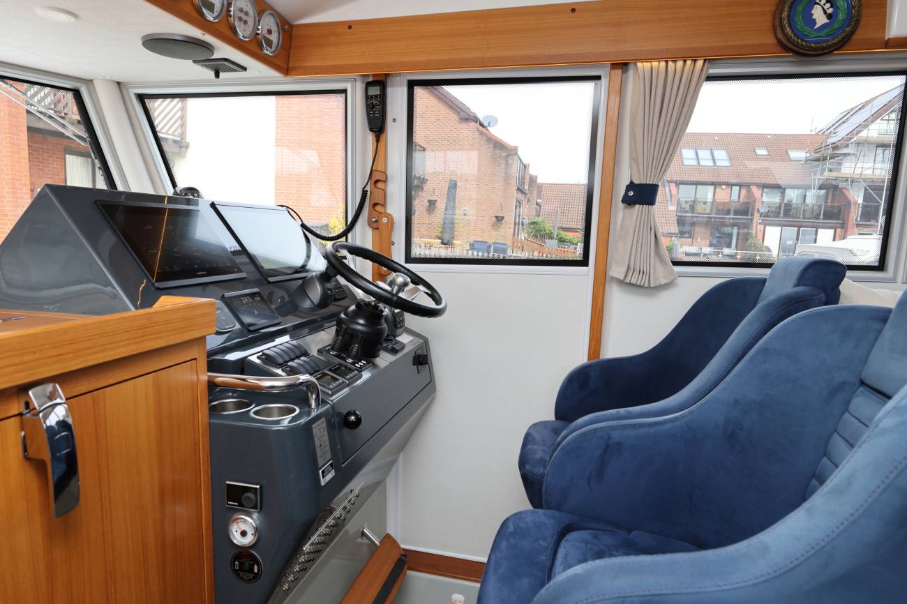 Sargo 36 Fly Memsahib Helm