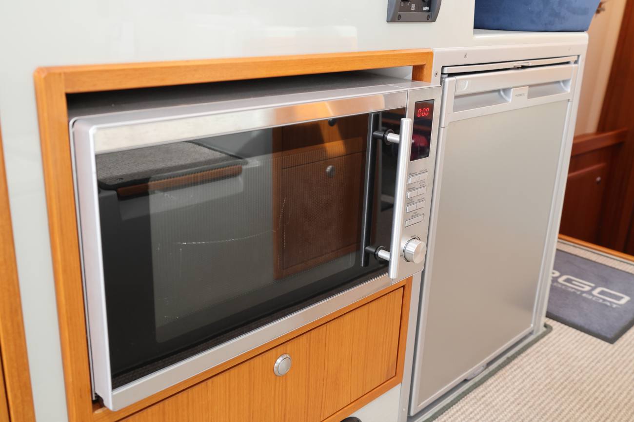 Sargo 36 Fly Memsahib Microwave