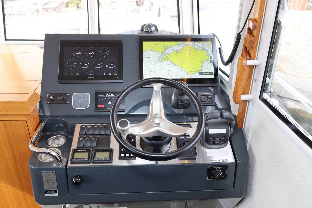 Sargo 36 Fly Memsahib Helm