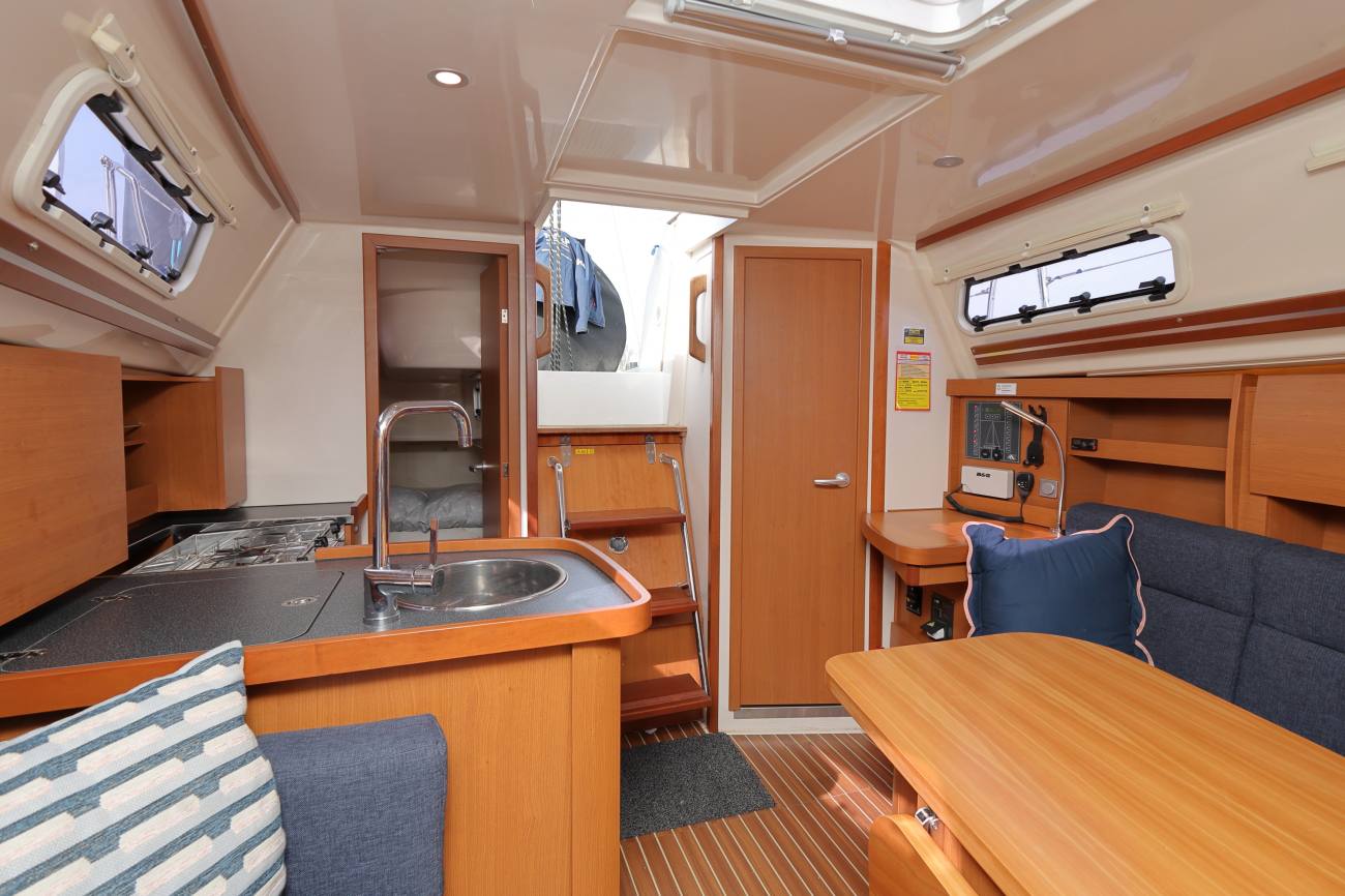 Hanse 325 Squeak Saloon looking Aft 2