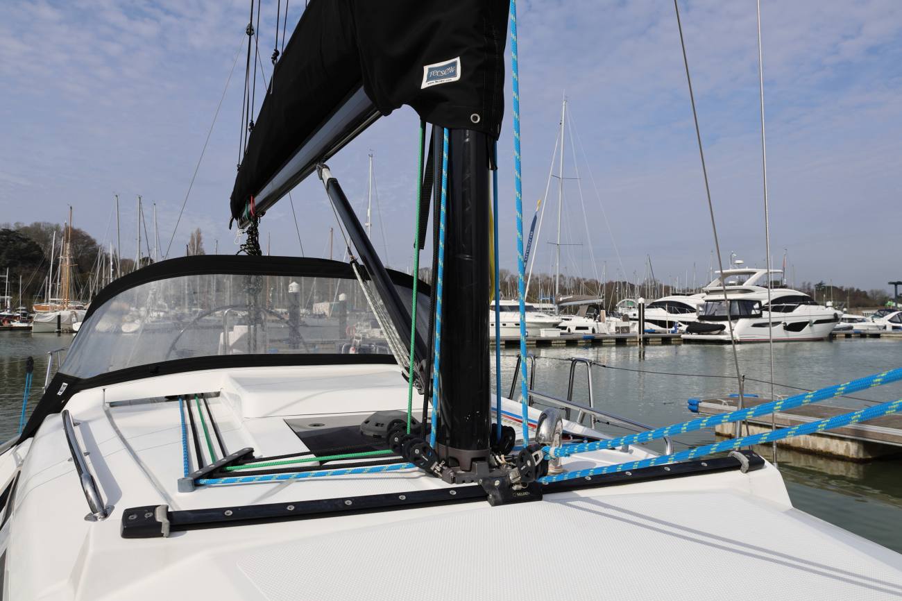 Hanse 325 Squeak Self-Tacking Track