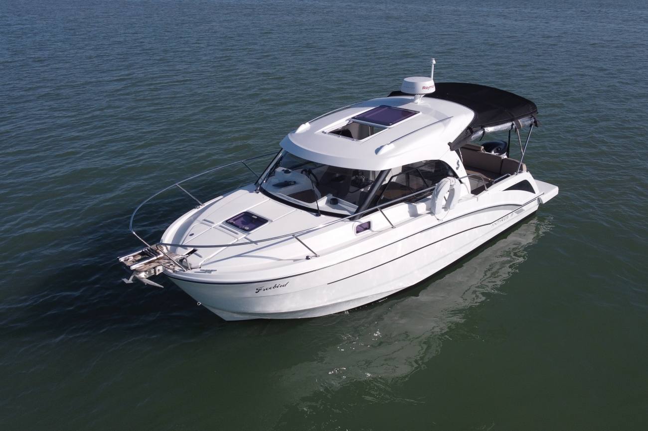 Beneteau Antares 8 - Port Bow aerial view