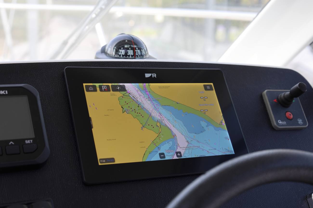 Beneteau Antares 8 - Plotter