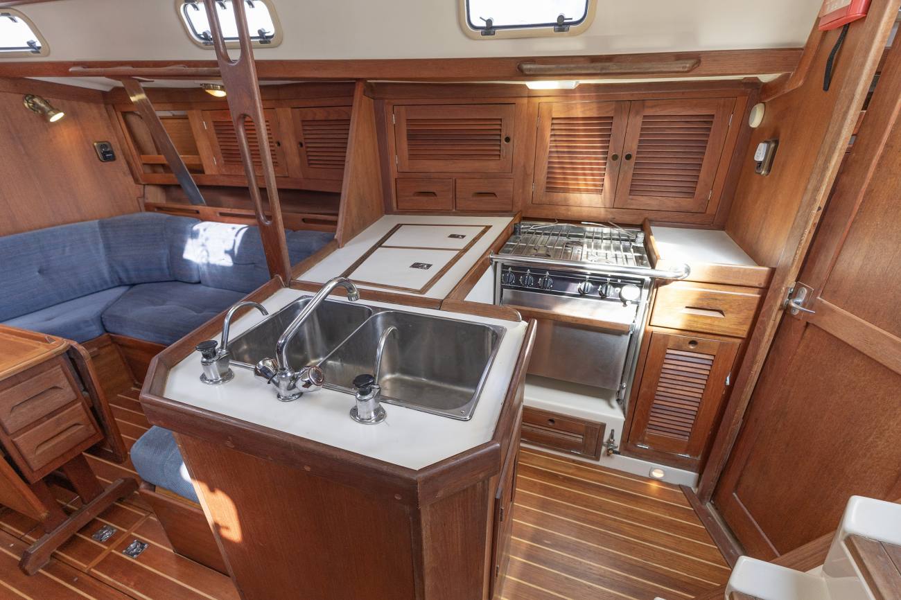 Tartan 3800 19