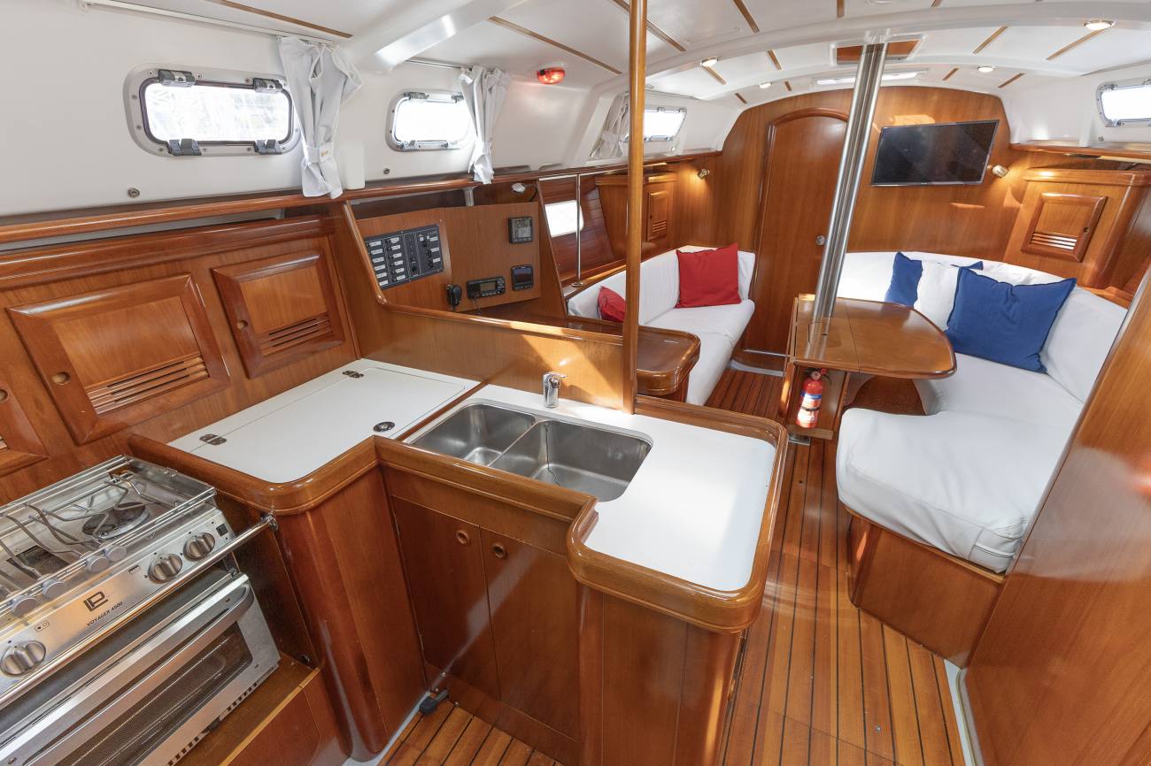 Beneteau Oceanis 361 Clipper 11