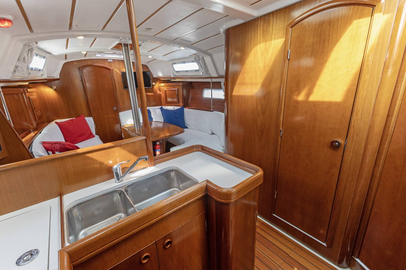 Beneteau Oceanis 361 Clipper 14