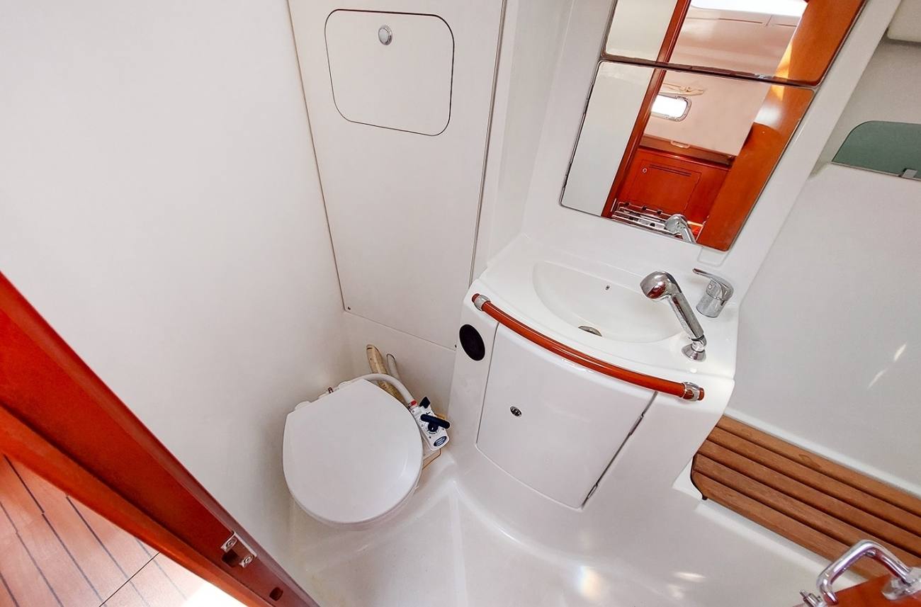 Beneteau Oceanis Clipper 343 16