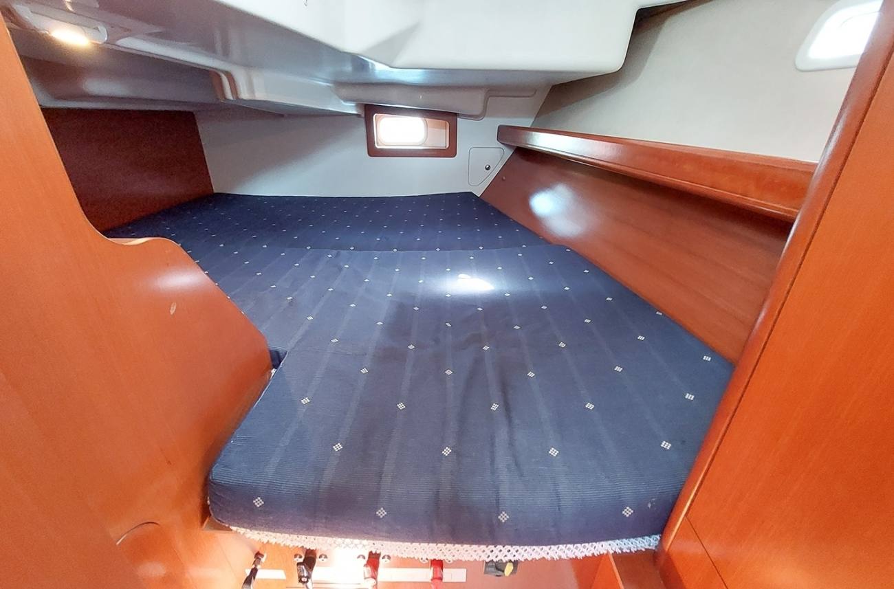 Beneteau Oceanis Clipper 343 18