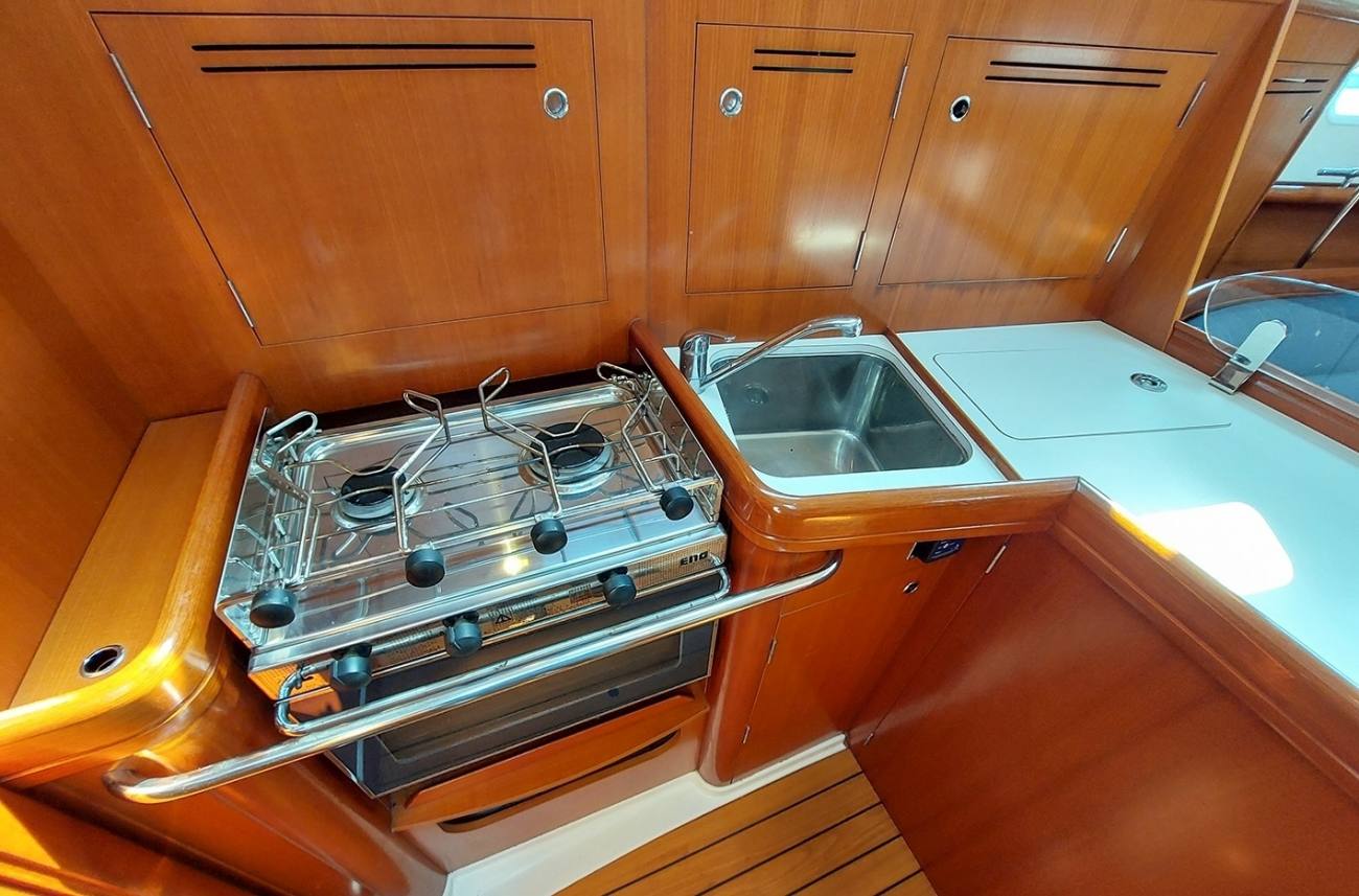 Beneteau Oceanis Clipper 343 11