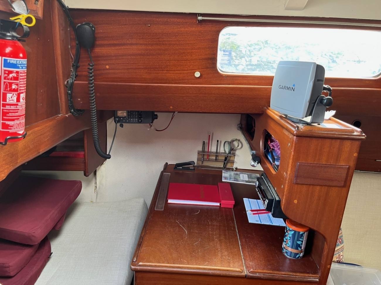 Hallberg Rassy Mistral 33 24