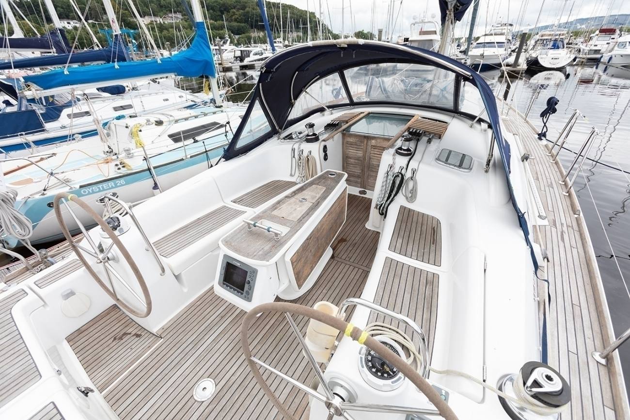 Beneteau Oceanis 43