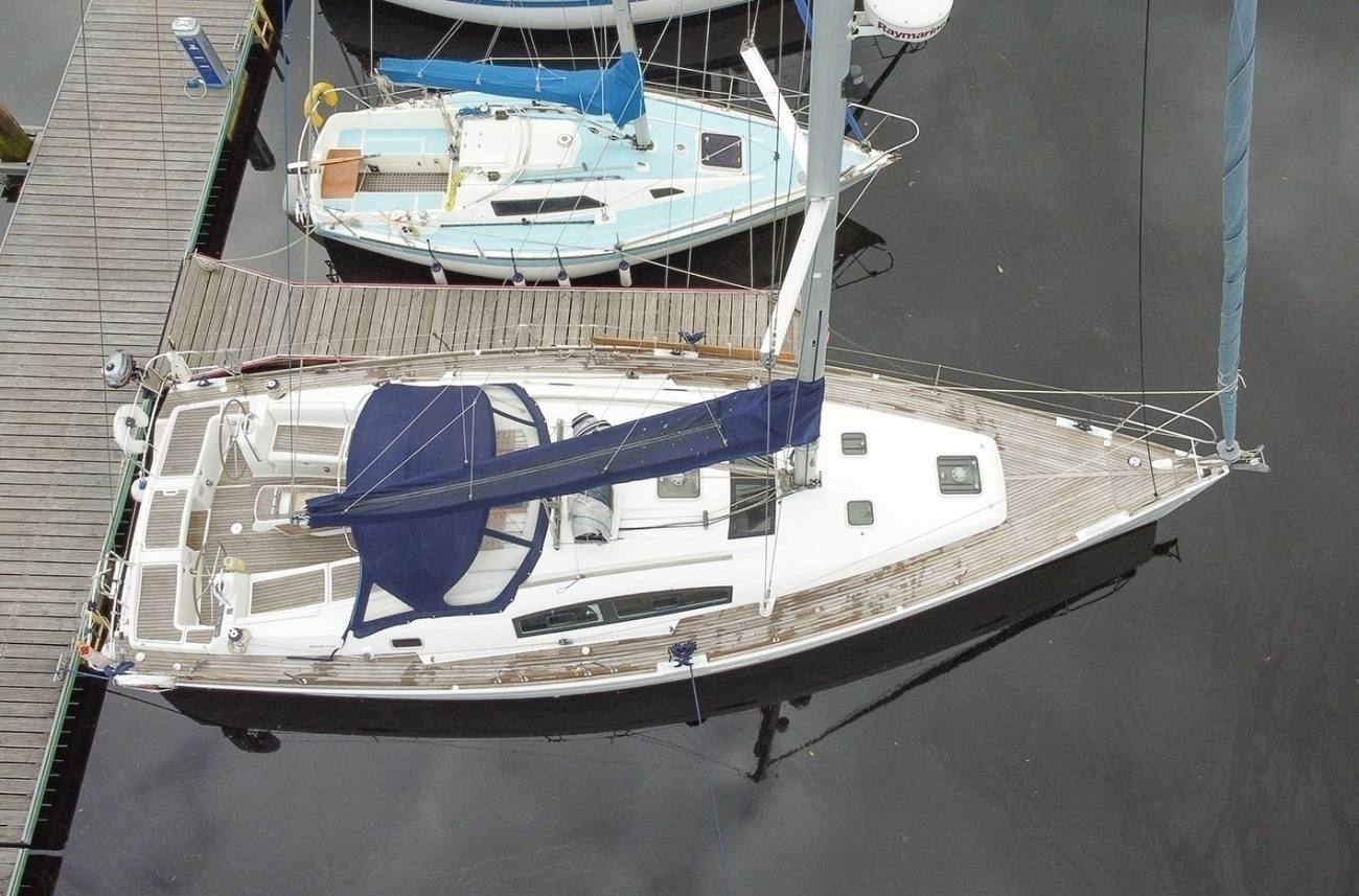 Beneteau Oceanis 43