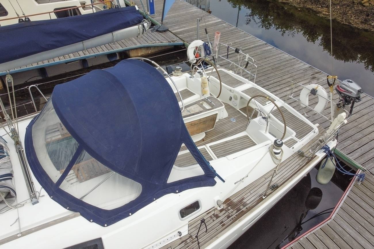 Beneteau Oceanis 43