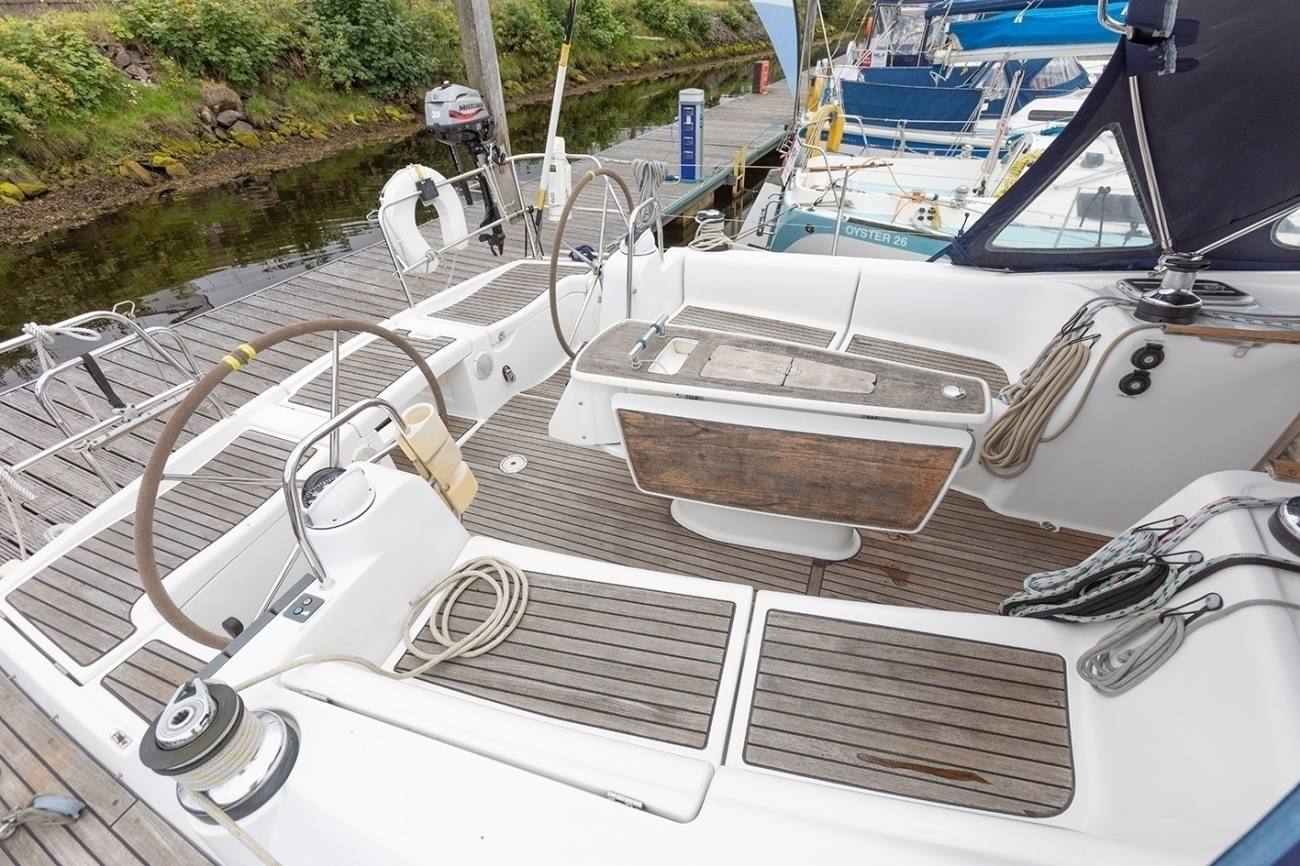 Beneteau Oceanis 43