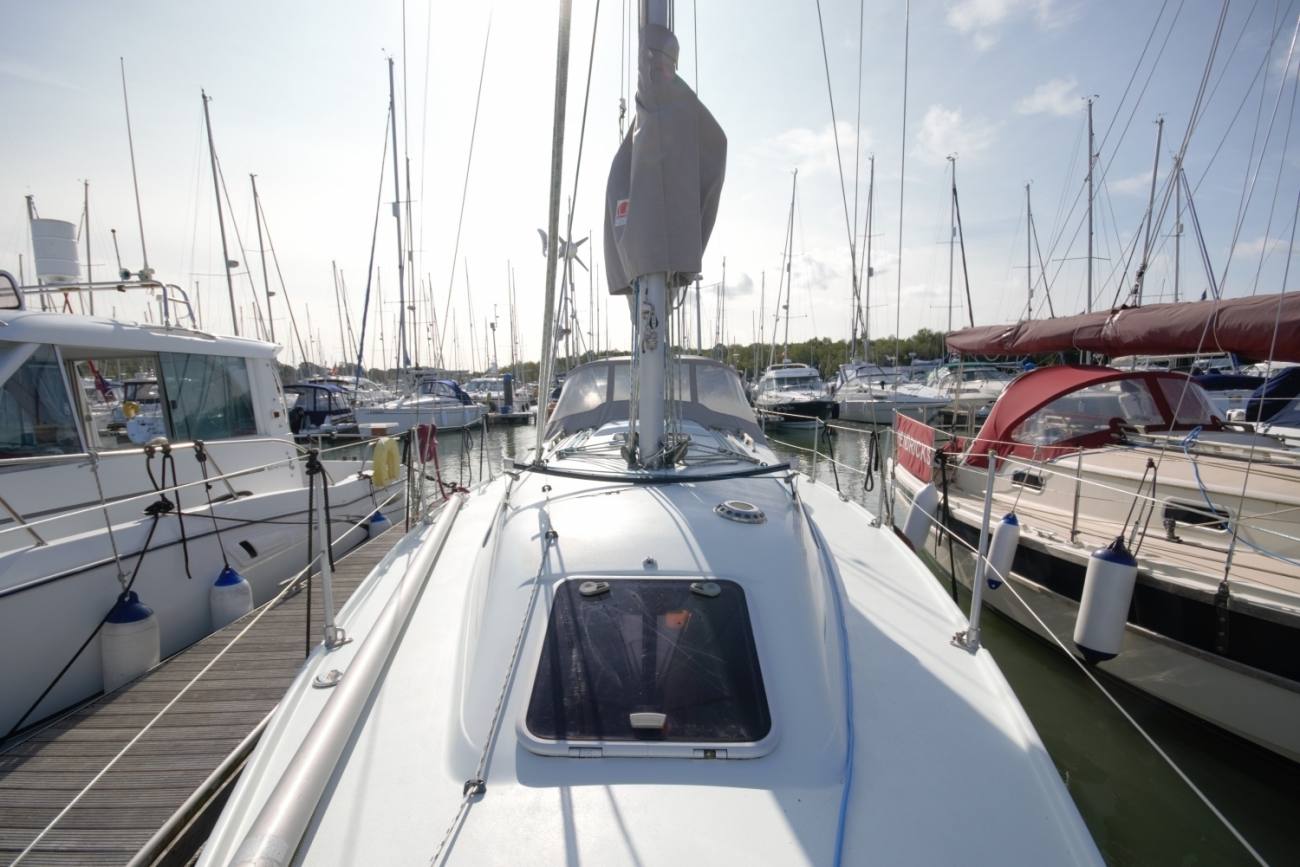 Hunter Channel 31 17