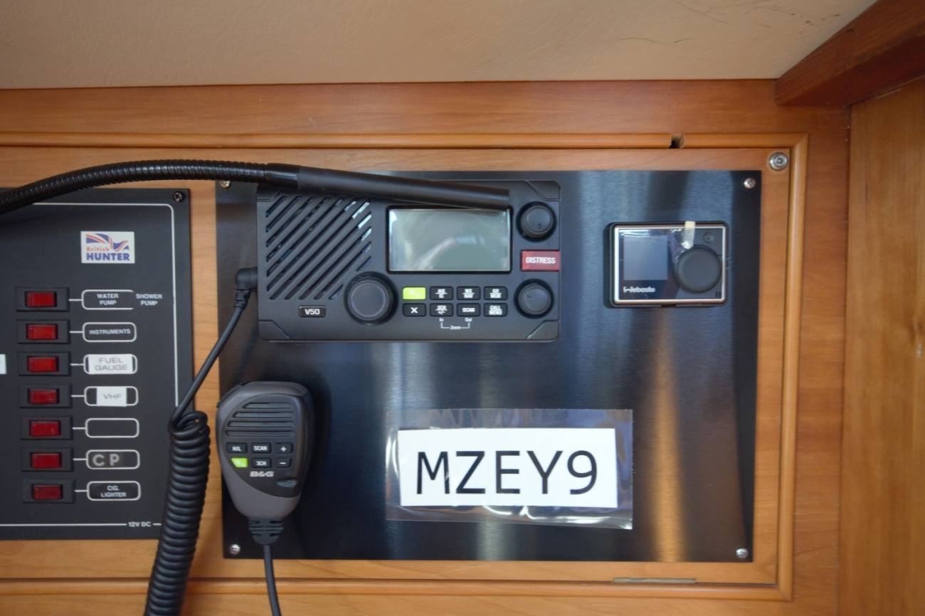 Hunter Channel 31 25