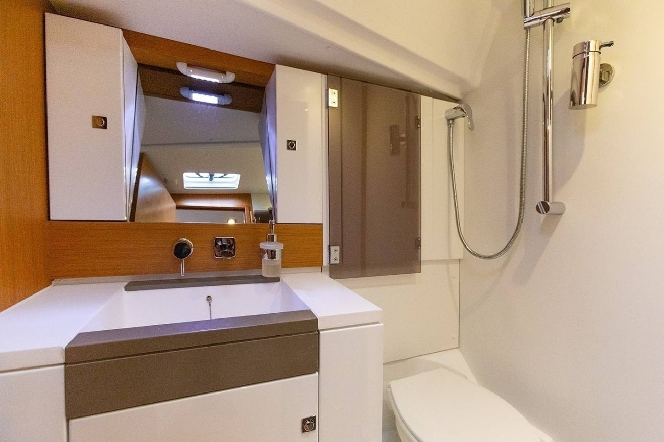 Jeanneau Sun Odyssey 44 DS 19