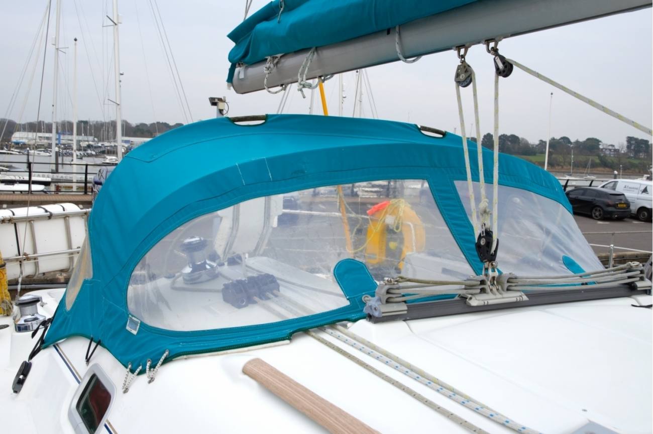Beneteau Oceanis Clipper 323 15