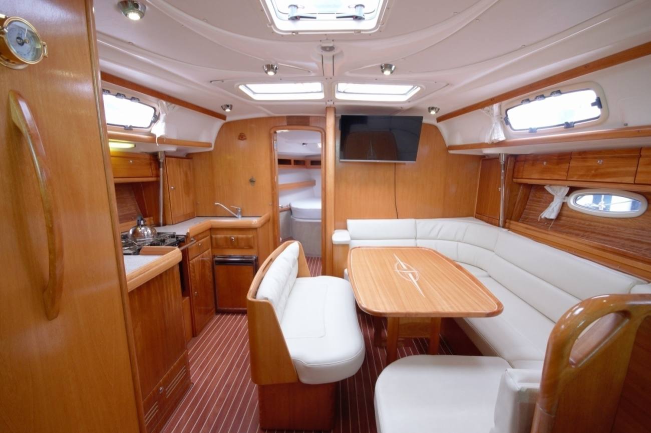 Bavaria 42 Cruiser 4