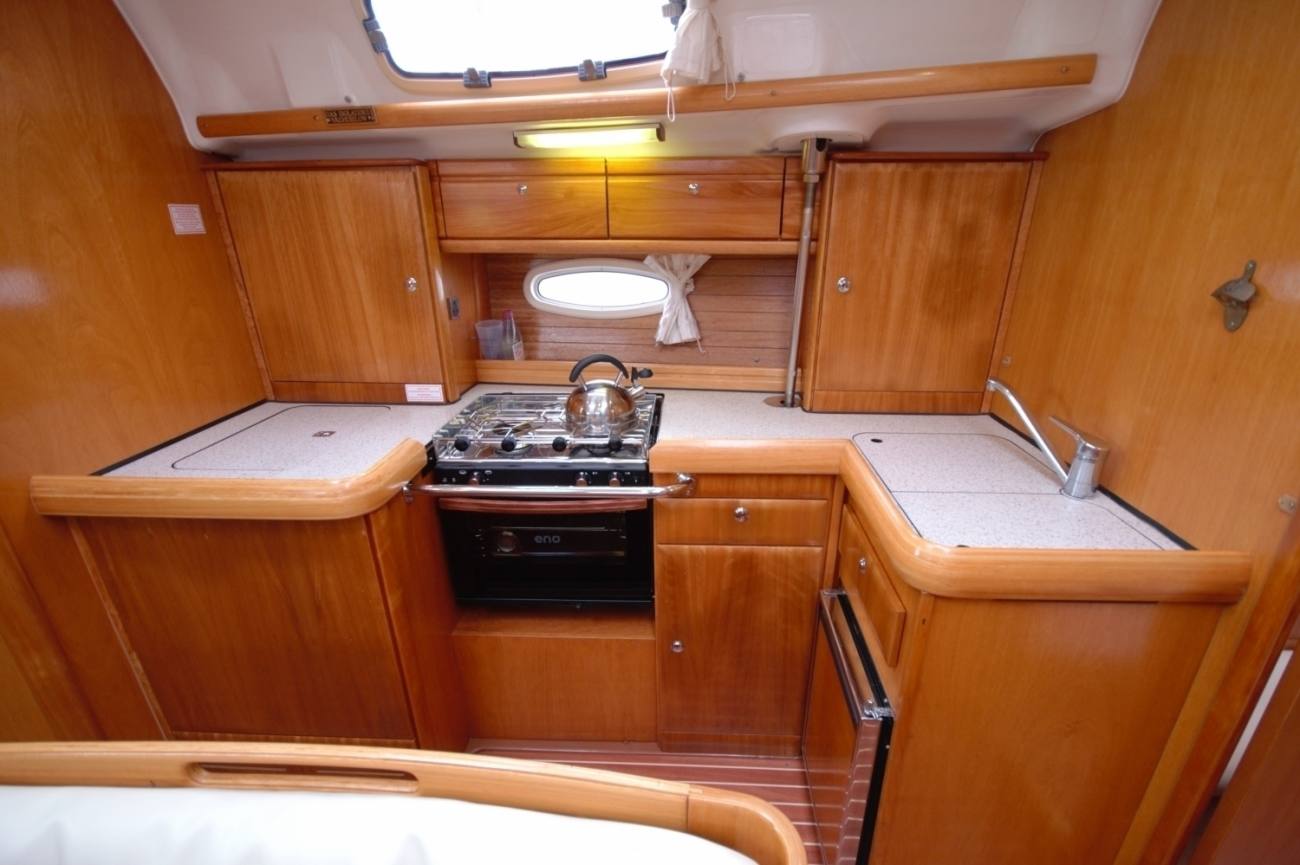 Bavaria 42 Cruiser 9