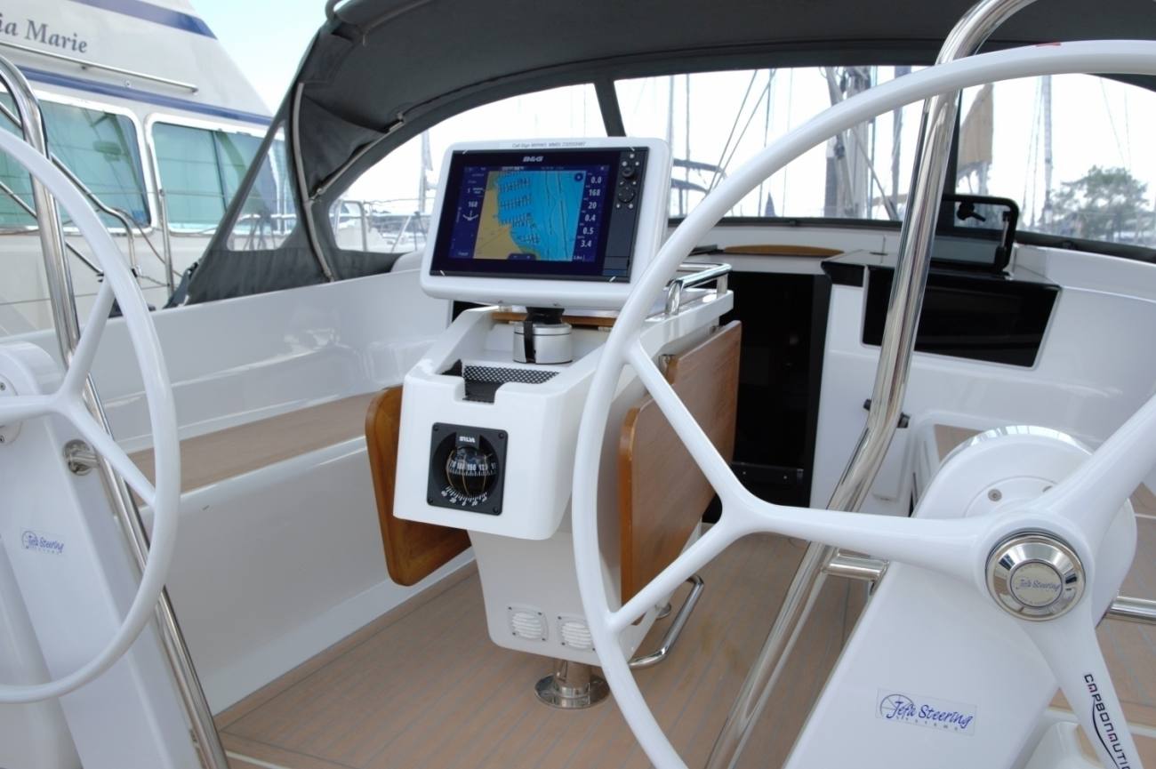 Hanse 388 30