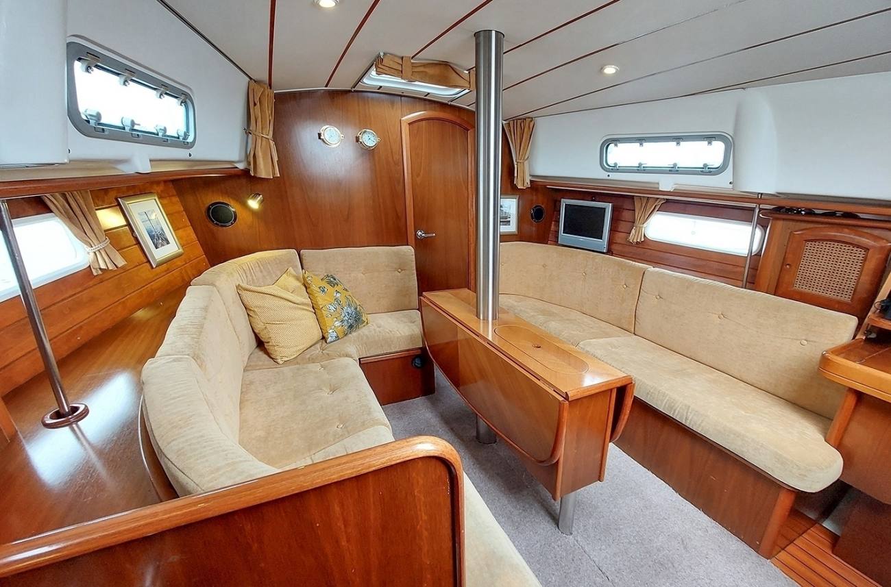 Beneteau Oceanis 36CC