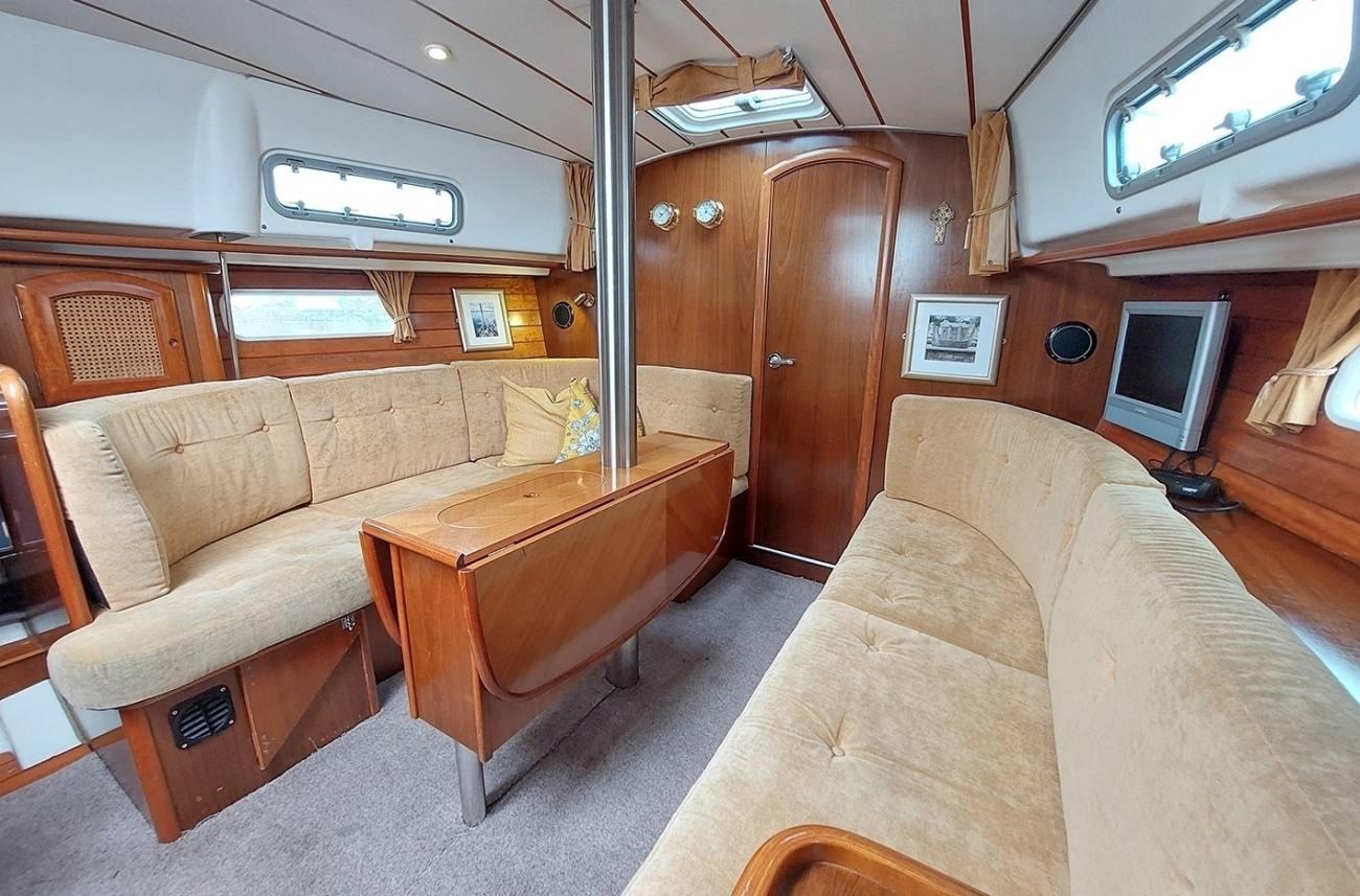 Beneteau Oceanis 36CC