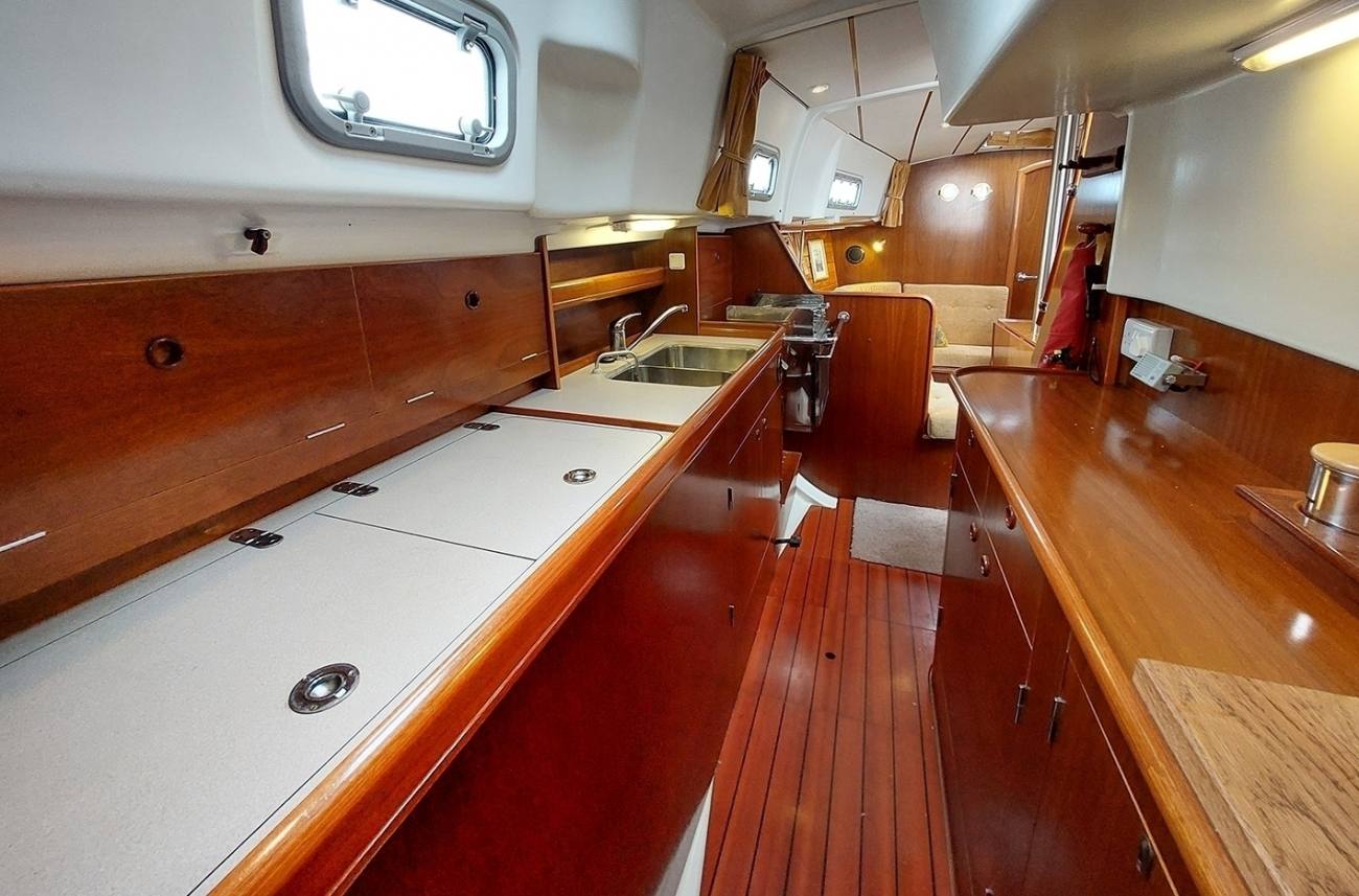 Beneteau Oceanis 36CC